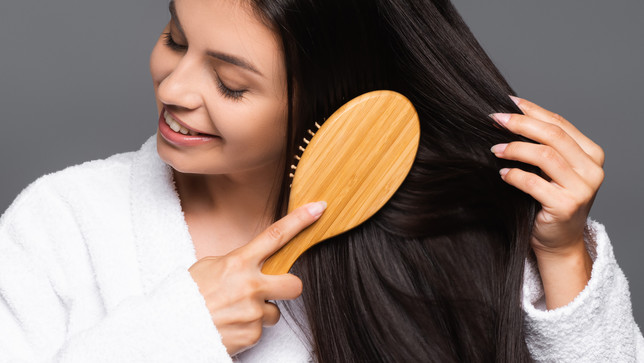 Haarpflege für trockene und strapazierte Haare